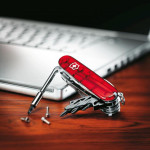 Victorinox CYBER TOOL 34 červený